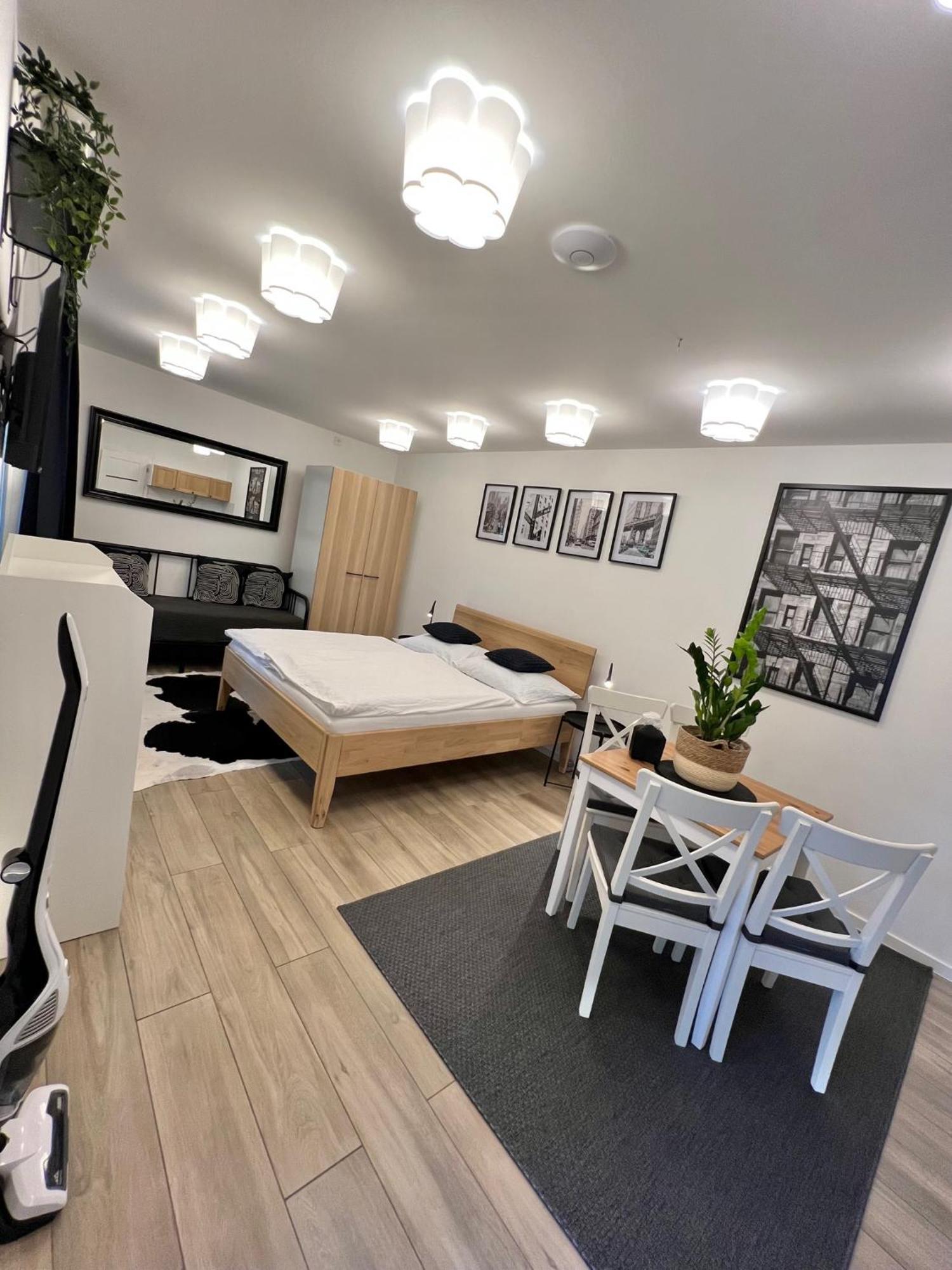 Benesov nad Ploucnici Apartmany Benesov מראה חיצוני תמונה