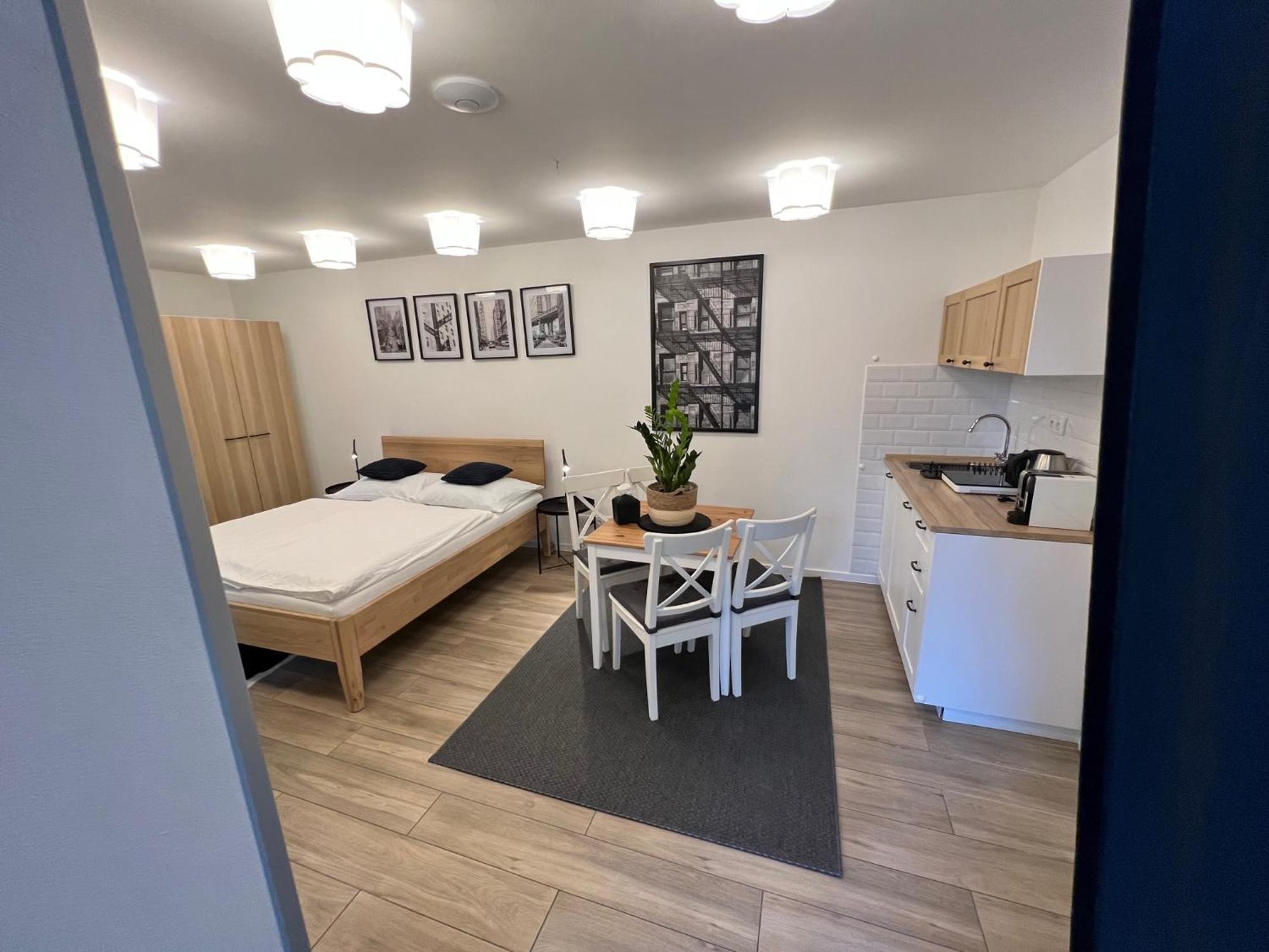 Benesov nad Ploucnici Apartmany Benesov מראה חיצוני תמונה